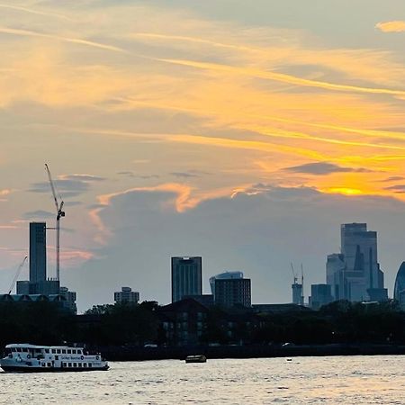 Riverside Premium En Suite Double Room E14 London Eksteriør billede