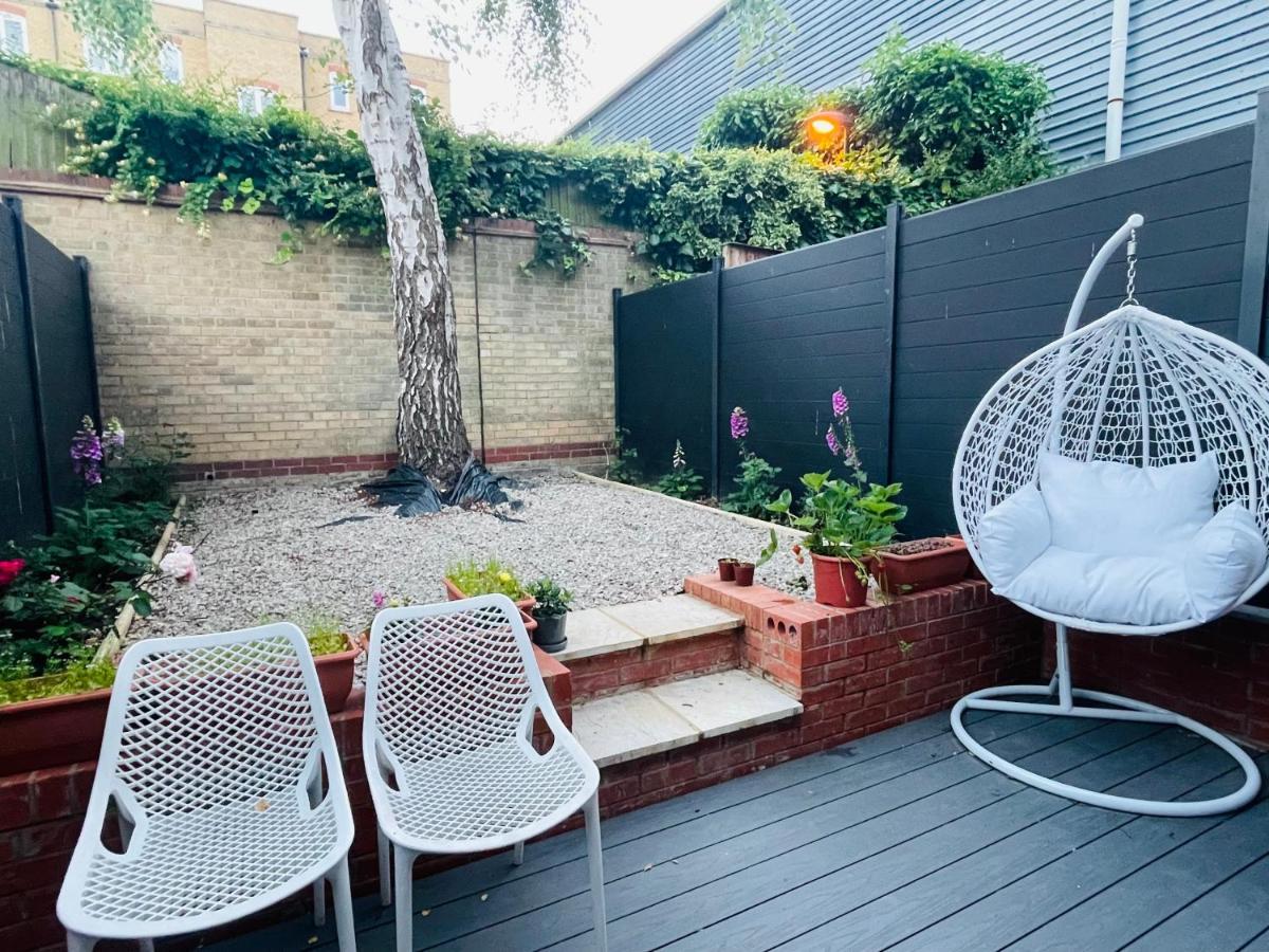 Riverside Premium En Suite Double Room E14 London Eksteriør billede